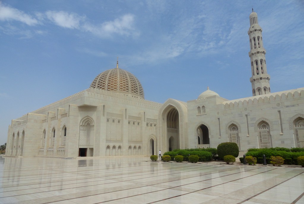 الاستيراد من الصين إلى البحرين وعُمان: دليل عملي للسوقين